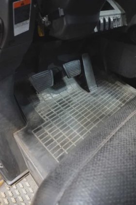 卡特彼勒四轮前装载机