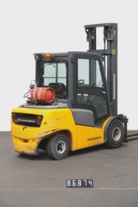 永恒力四轮前叉车