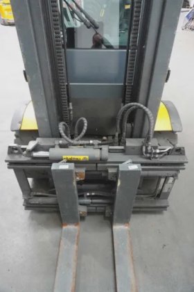 永恒力四轮前叉车