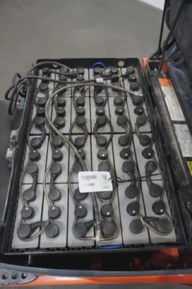 丰田三轮前装载机