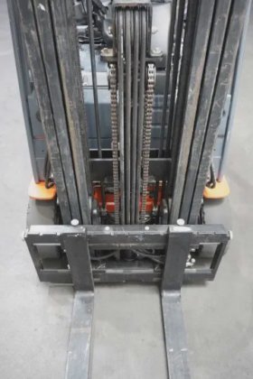 丰田三轮前装载机