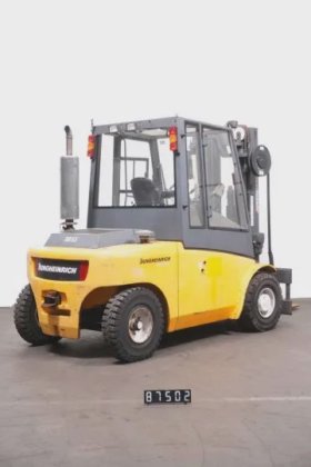 永恒力四轮前叉车