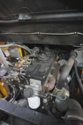 永恒力四轮前叉车