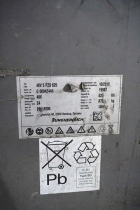 永恒力三轮前叉车