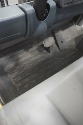 永恒力三轮前叉车