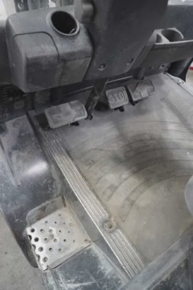 林德四轮前叉车