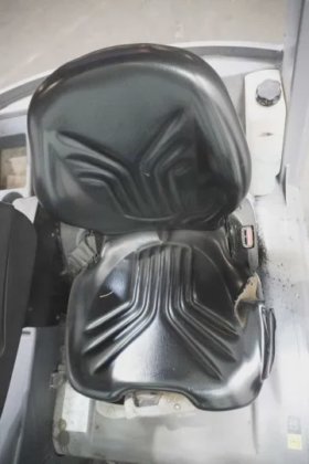 永恒力四轮前叉车