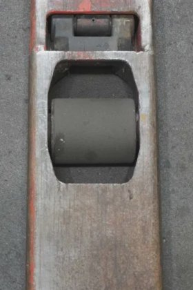 林德低叉车驾驶室