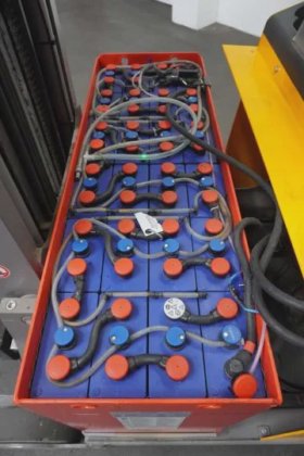 永恒力前移式叉车