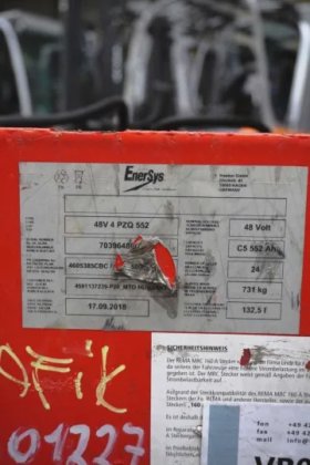 林德三轮前叉车