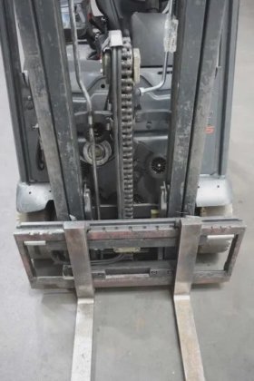 林德三轮前叉车