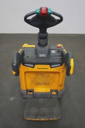 永恒力低叉车驾驶室