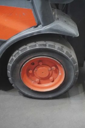 林德三轮前叉车