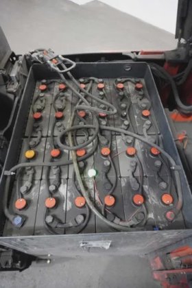 林德三轮前叉车