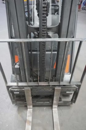 林德三轮前叉车