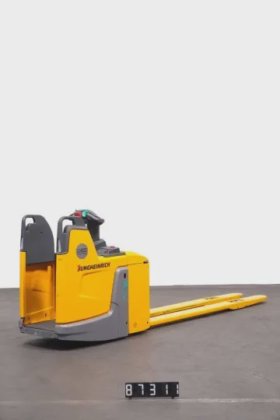 永恒力低叉车驾驶室