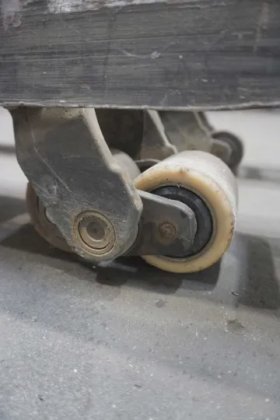 林德低位拣选机