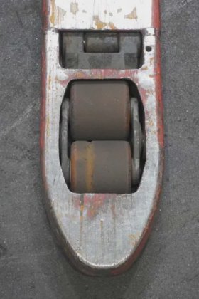 林德低叉车驾驶室