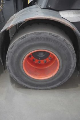 林德四轮前叉车