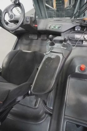 林德四轮前叉车