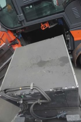 林德四轮前叉车