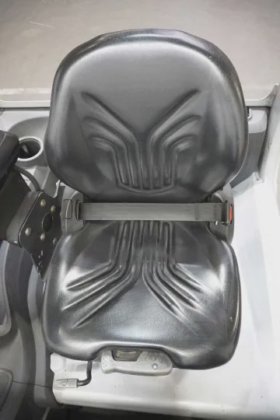 STILL 四轮前装载机