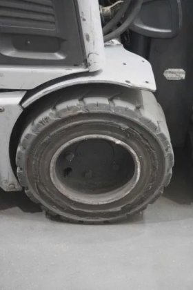 STILL 四轮前装载机