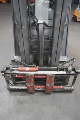 林德四轮前叉车