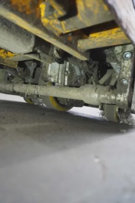 永恒力低升降卡车耕耘机