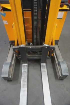 永恒力前移式叉车