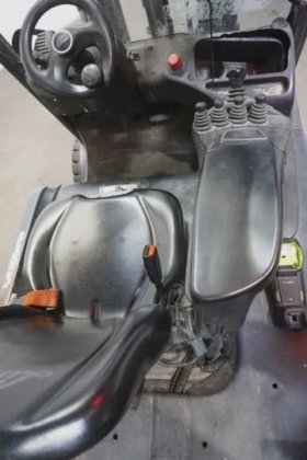 林德四轮前叉车