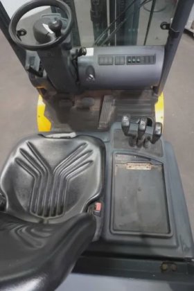 永恒力四轮前叉车