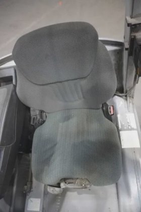 永恒力三轮前叉车