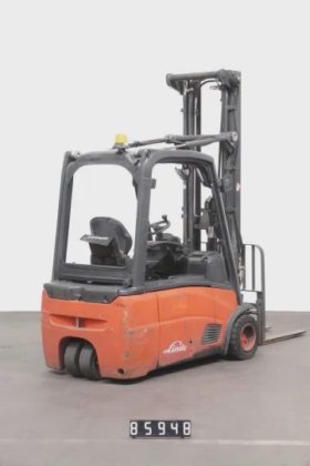 林德三轮前叉车