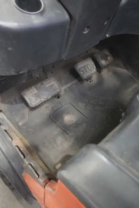 林德三轮前叉车