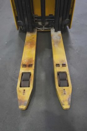 Yale 高举货物牵引臂