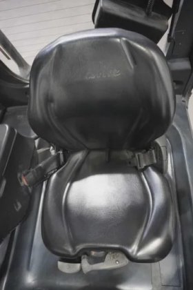 林德四轮前叉车