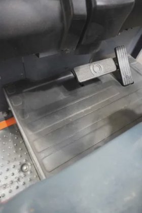 丰田四轮前装载机