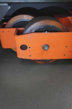 丰田高架窄通道堆垛机