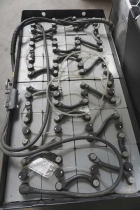 丰田高架窄通道堆垛机