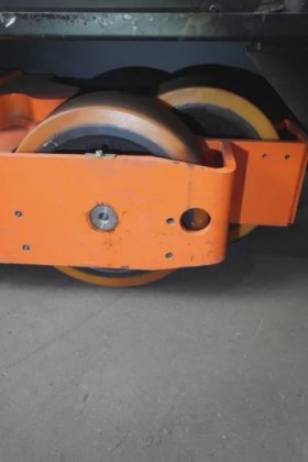 丰田高架窄通道堆垛机