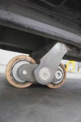 永恒力低位拣选机