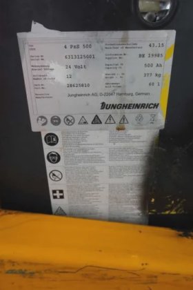 永恒力三轮前叉车