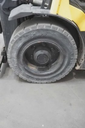 海斯特四轮前装载机