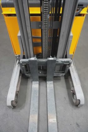 永恒力前移式叉车