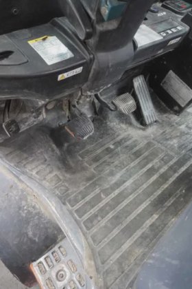 丰田四轮前装载机