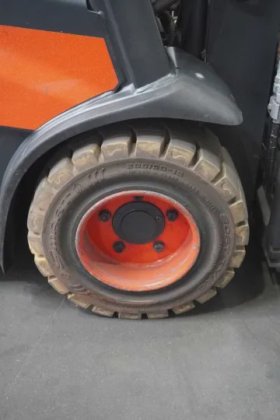 林德三轮前叉车