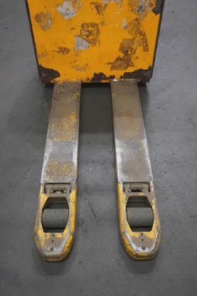 永恒力低升降卡车耕耘机