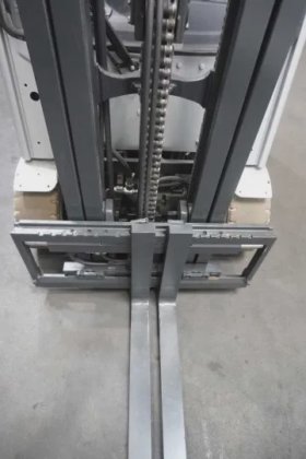 STILL 四轮前装载机