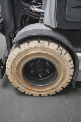 STILL 四轮前装载机